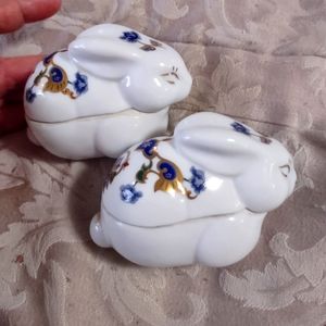 Vintage Elizabeth Arden Chinoiserie porcelain Bunny candles. Made in japan